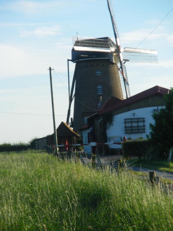 La Vallee Des Trois Monts Saint-Sylvestre-Cappel エクステリア 写真